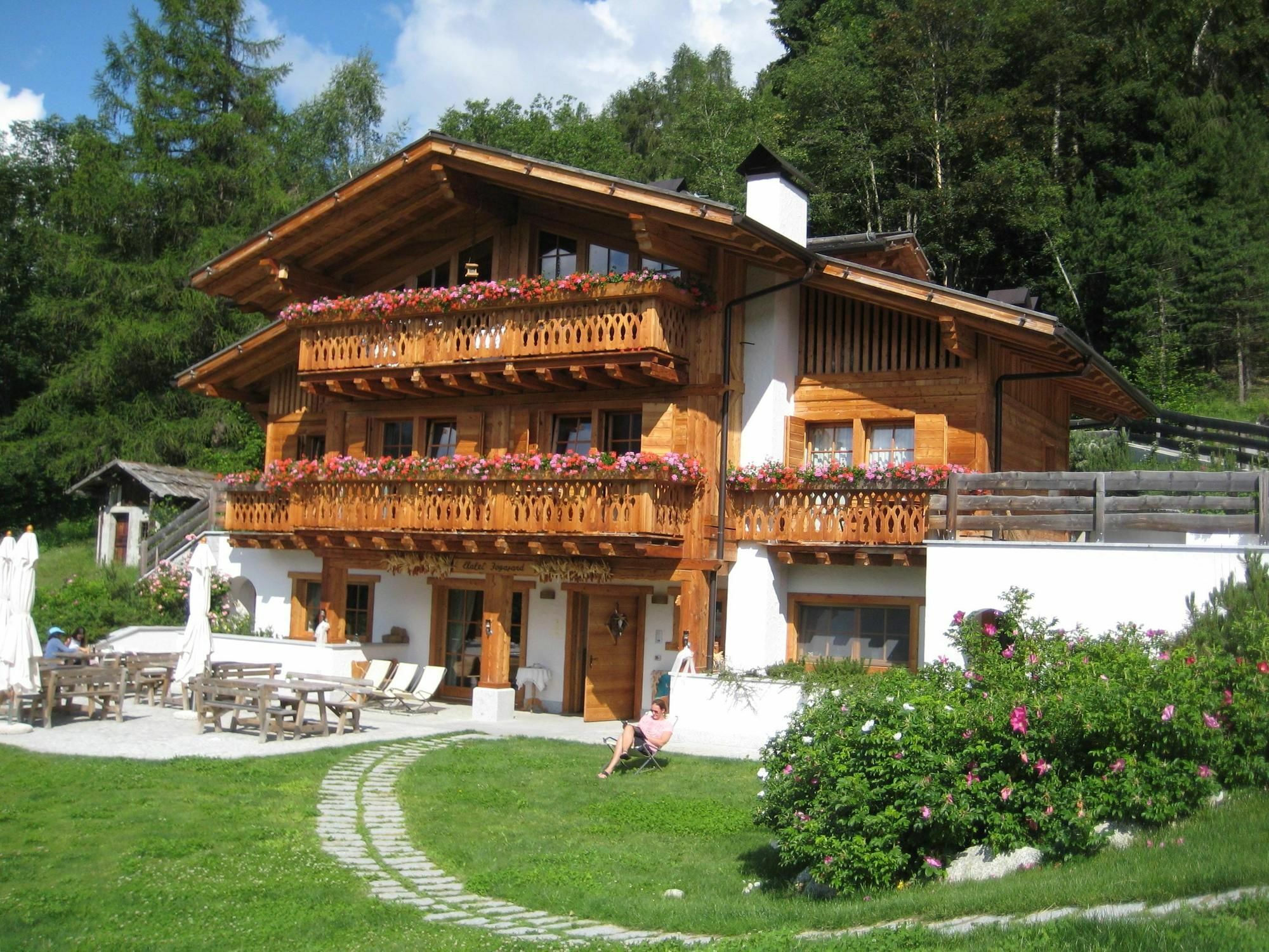 Fogajard Lovely Chalet Madonna Exteriör bild